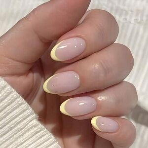 24pc Press On Nail Set from the Nail Bar 💅